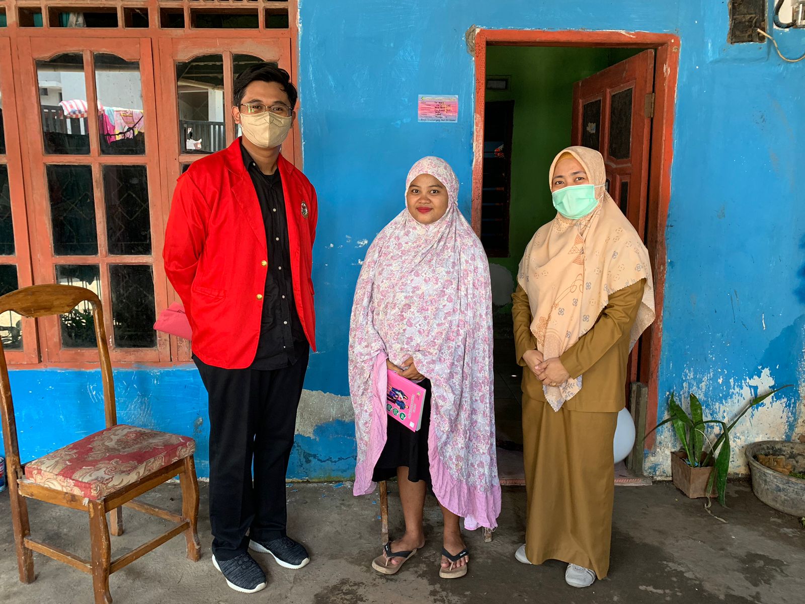 Kunjungan pertama ke ibu hamil